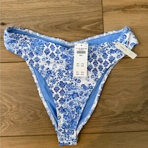 Hollister Curvy High Leg High Waist Cheeky Bikini Bottom